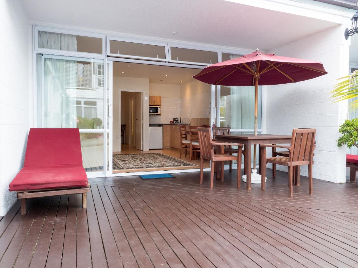 ראסל Commodores Lodge מראה חיצוני תמונה