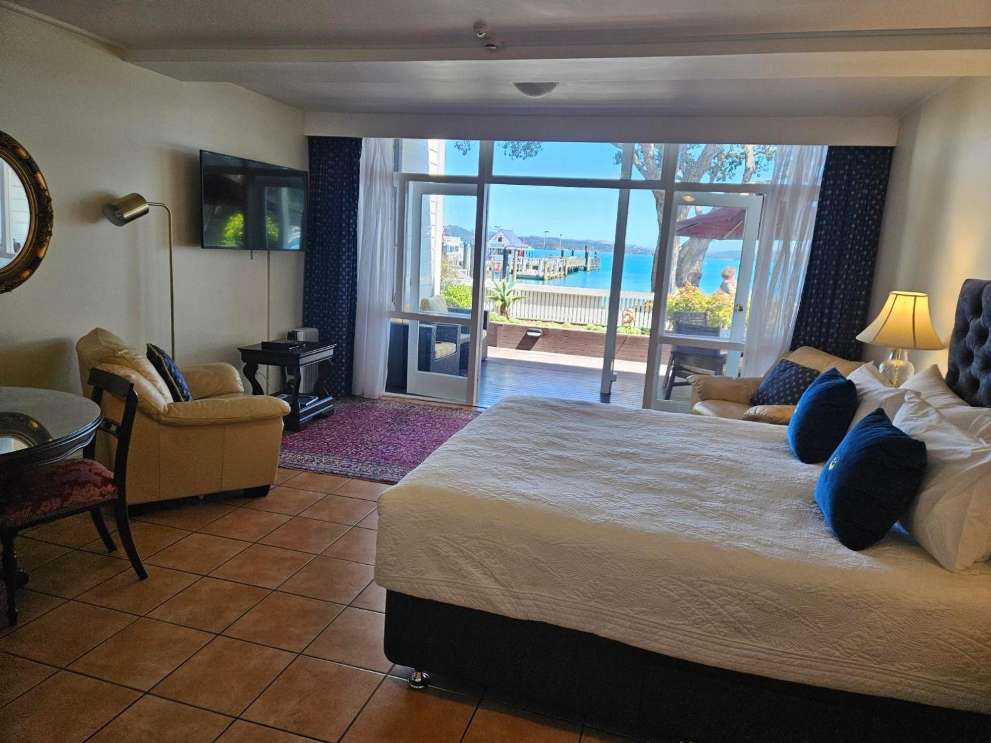 ראסל Commodores Lodge מראה חיצוני תמונה