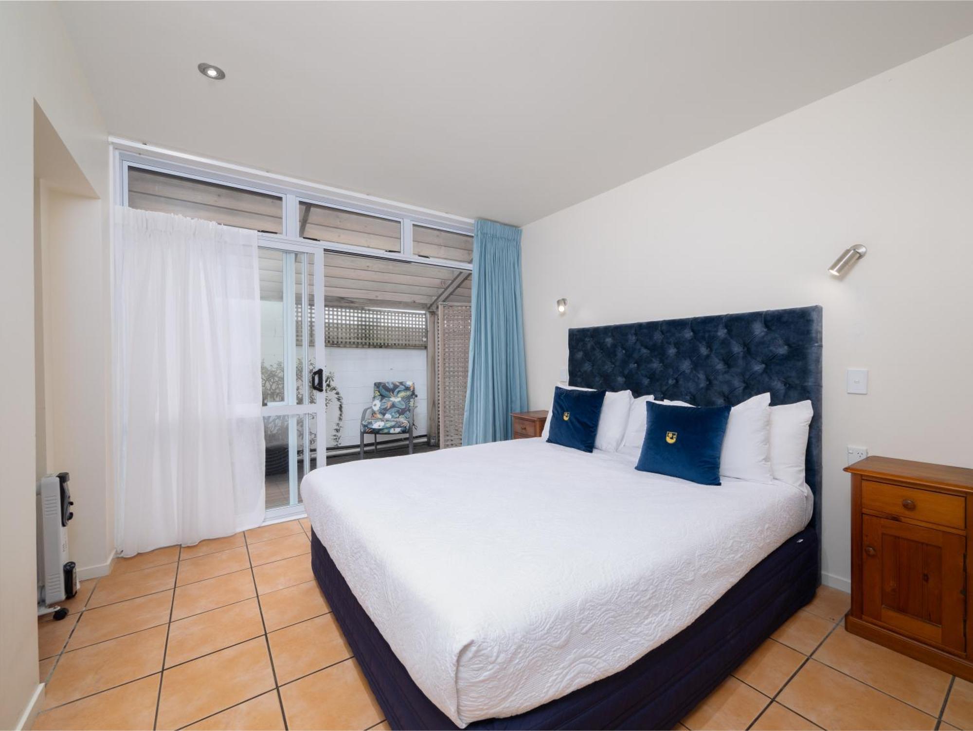 ראסל Commodores Lodge מראה חיצוני תמונה