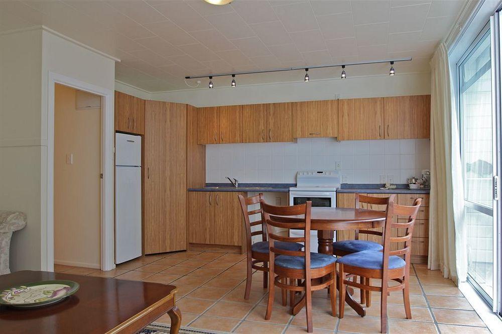 ראסל Commodores Lodge מראה חיצוני תמונה