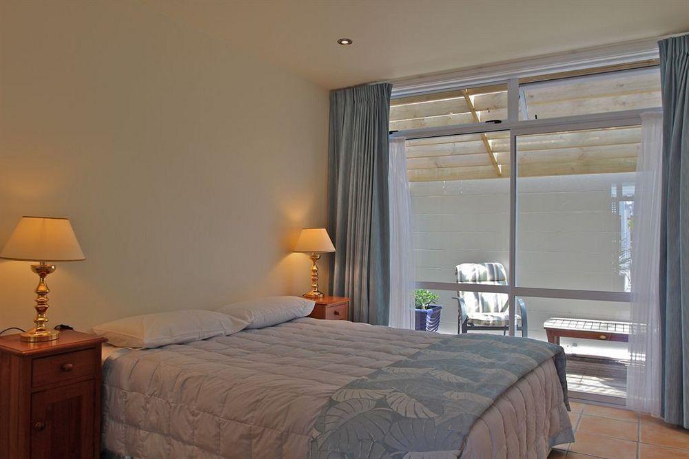 ראסל Commodores Lodge מראה חיצוני תמונה