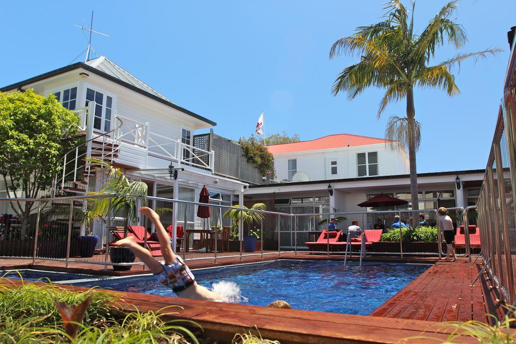 ראסל Commodores Lodge מראה חיצוני תמונה