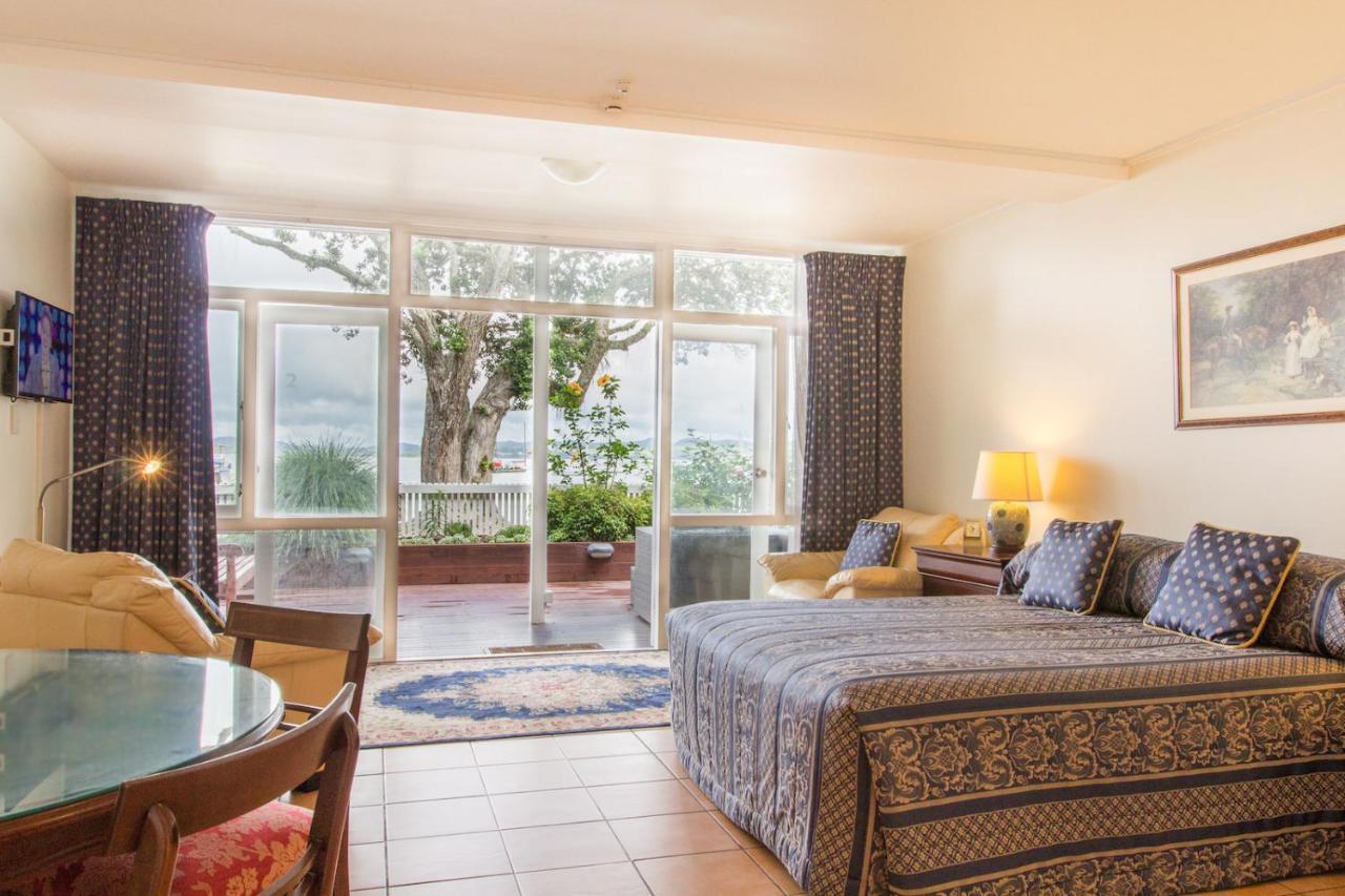 ראסל Commodores Lodge מראה חיצוני תמונה