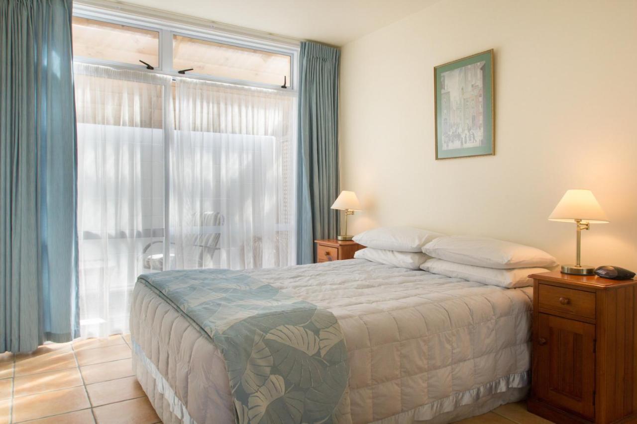ראסל Commodores Lodge מראה חיצוני תמונה
