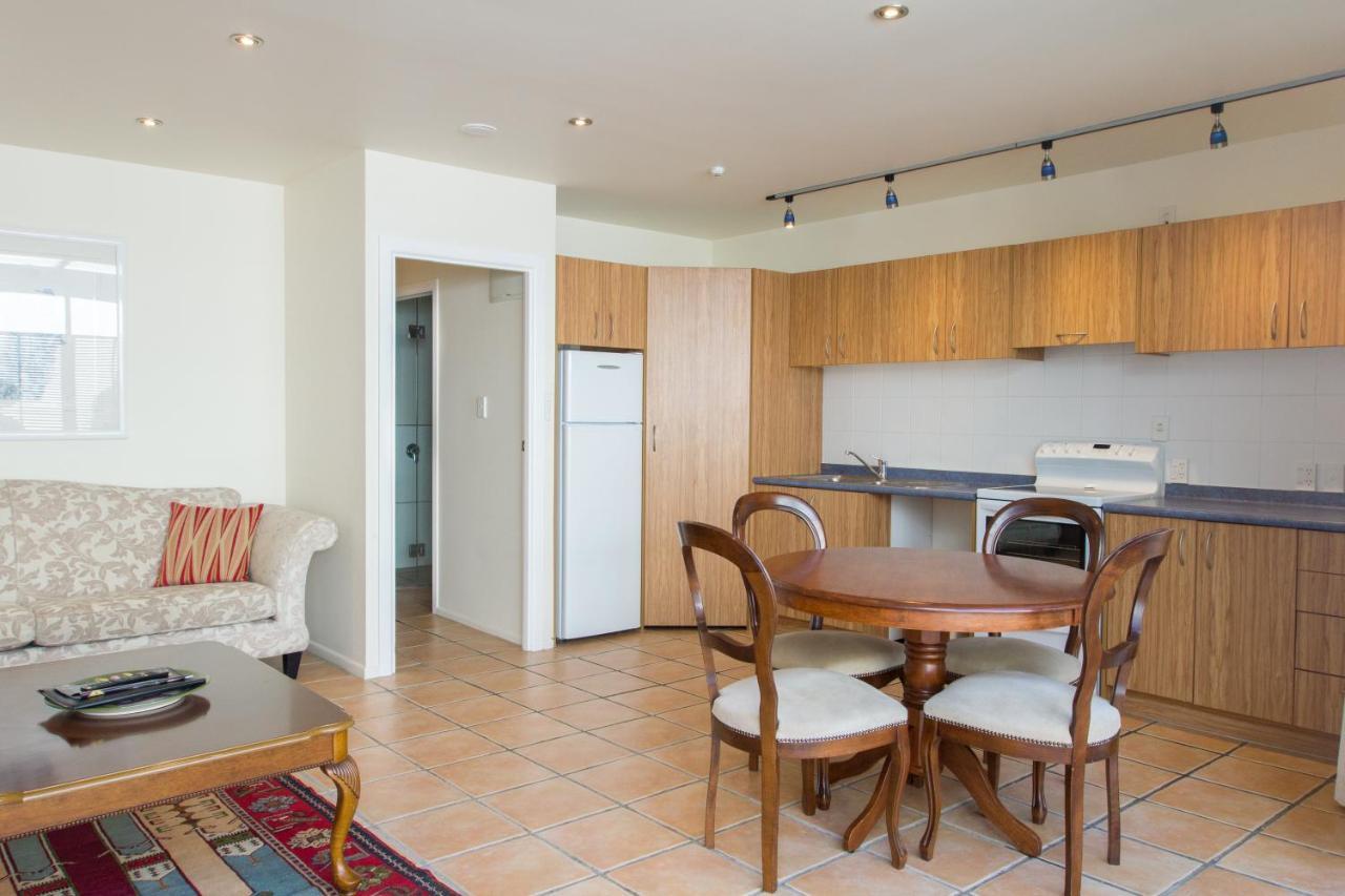 ראסל Commodores Lodge מראה חיצוני תמונה